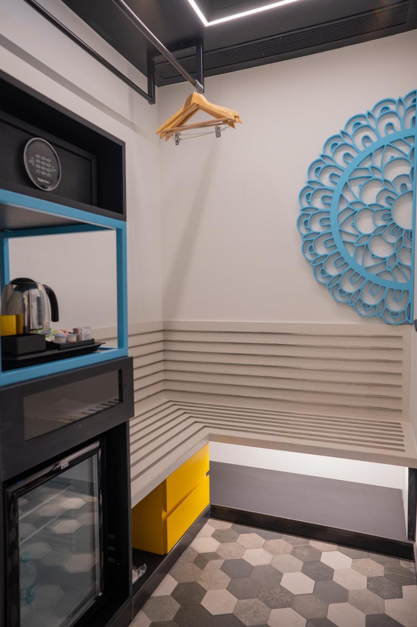 Zibe Luxe Kakinada By Grt Hotels Экстерьер фото