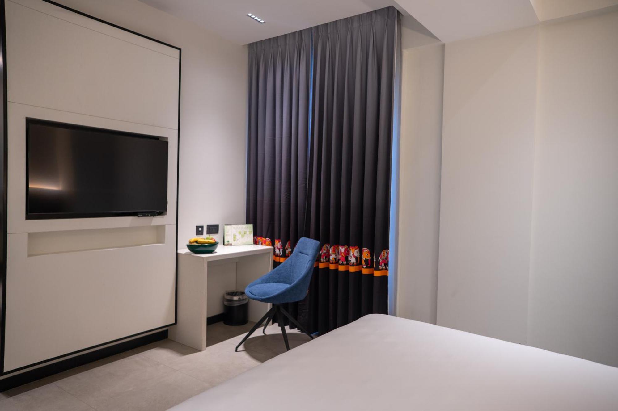 Zibe Luxe Kakinada By Grt Hotels Экстерьер фото