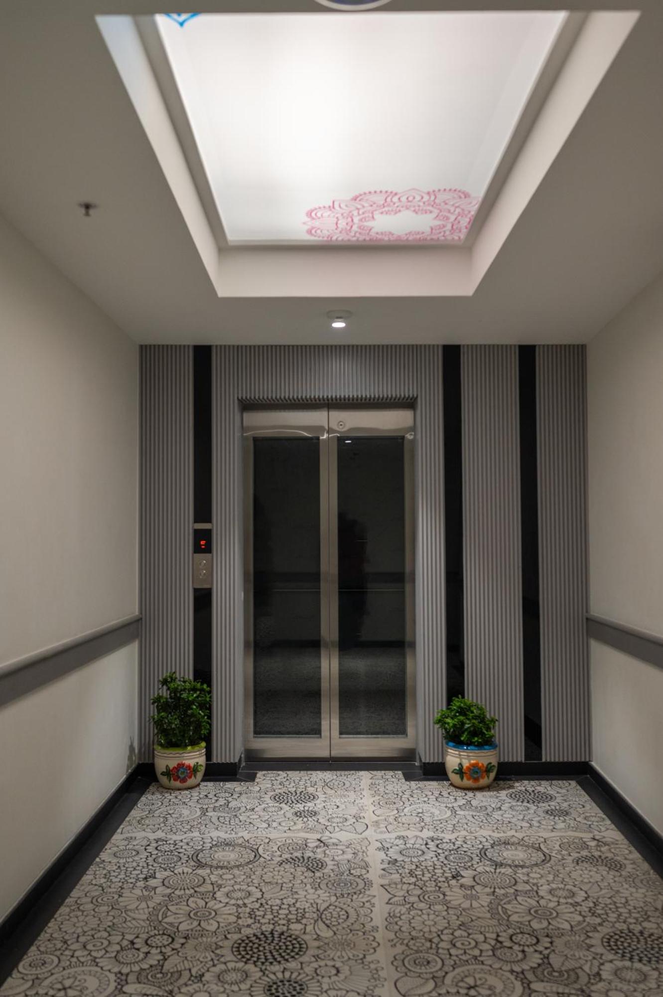 Zibe Luxe Kakinada By Grt Hotels Экстерьер фото