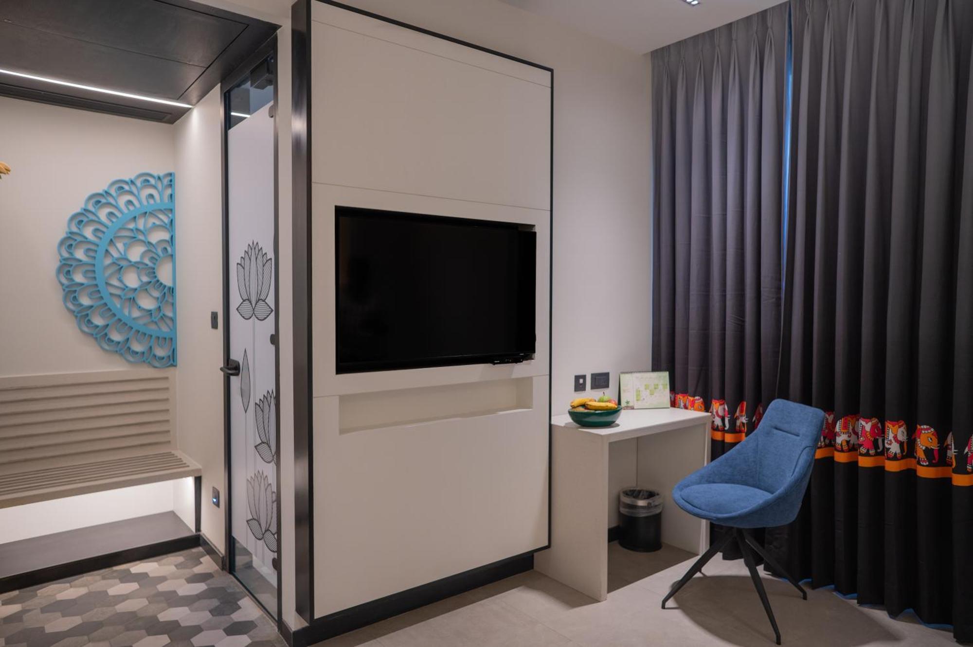 Zibe Luxe Kakinada By Grt Hotels Экстерьер фото