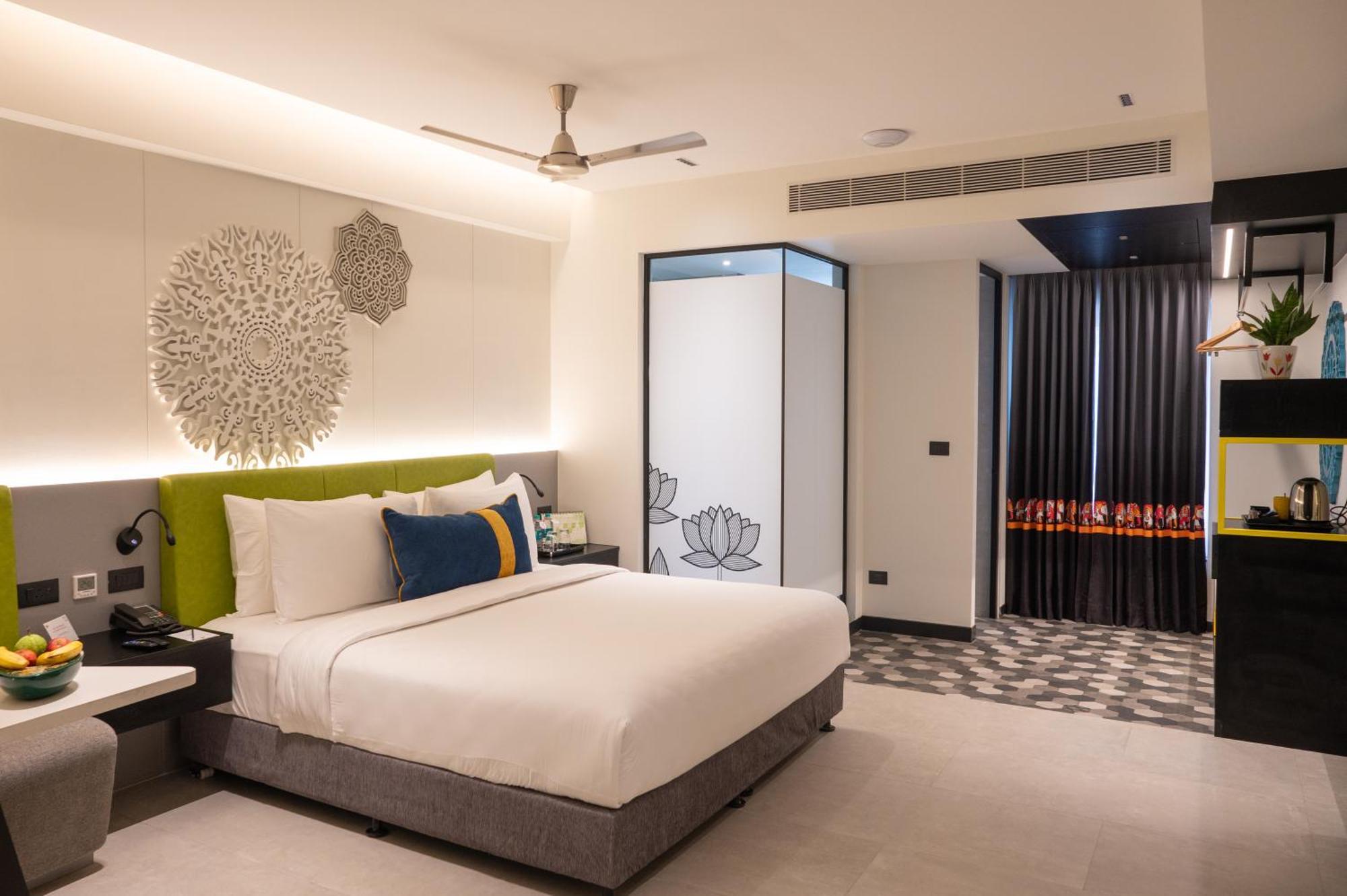 Zibe Luxe Kakinada By Grt Hotels Экстерьер фото